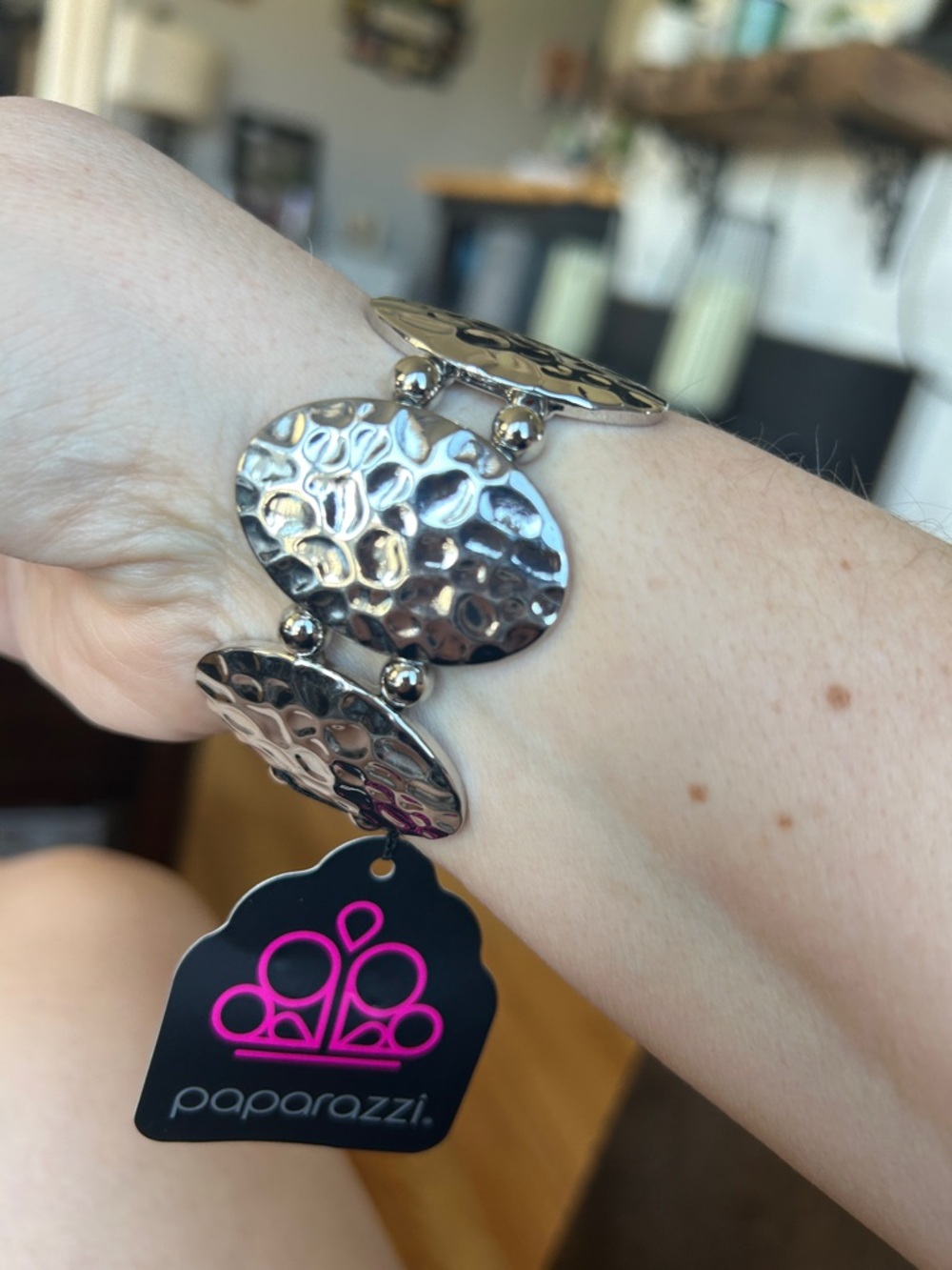 paparazzi Shiny Hammered Disc Stretch Bracelet - Silver